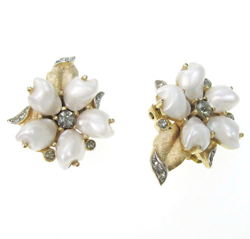 （画像用） クラウントリファリ パールお花イヤリング