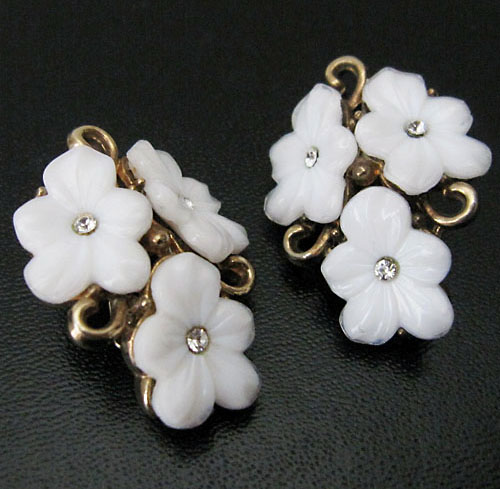 （画像用） クラウントリファリ ガラスのお花イヤリング