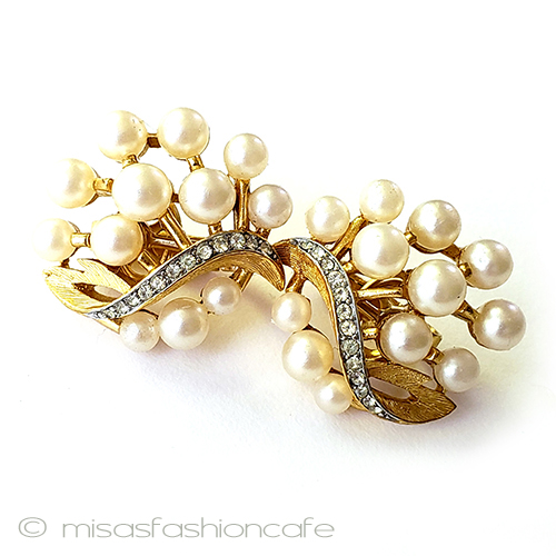 （画像用） ヴィンテージイヤリング トリファリ　パールブーケ