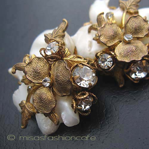 （画像用） DeMario NY イヤリング マザーオブパール・すみれ