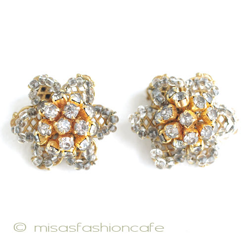 （画像用） Ｒｏｂｅｒｔ　ロバート お花　イヤリング