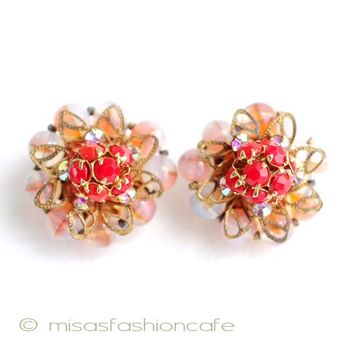 （画像用） Ｊｏｎｎｅ　イヤリング コーラルガラスのお花