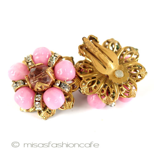 （画像用） Ｒｏｂｅｒｔ　イヤリング ガラスの花イヤリング