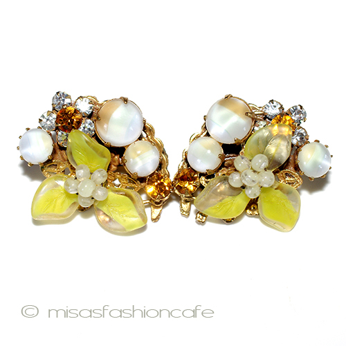 （画像用） Ｒｏｂｅｒｔ　イヤリング ガラスの花　イヤリング