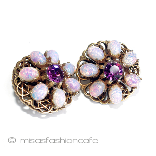 （画像用） オパールガラス花イヤリング