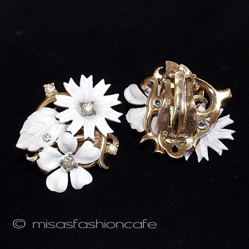 （画像用） Ｔｒｉｆａｒｉ　 トリファリ 白花ブーケイヤリング