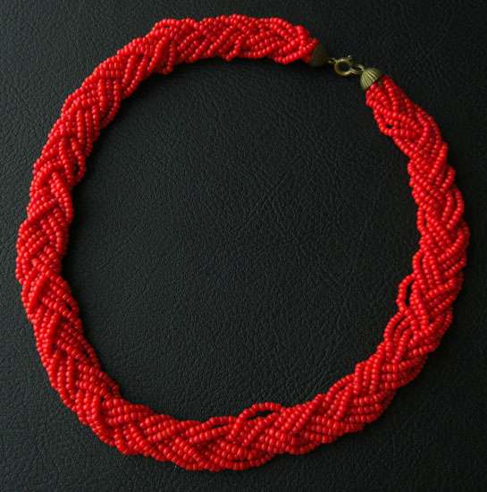 （画像用） 編みこみガラス　ネックレス