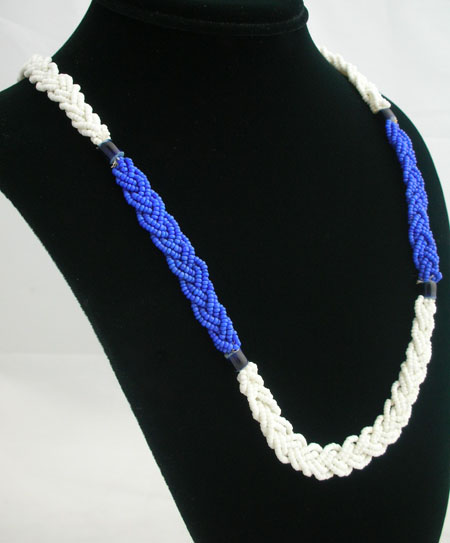 （画像用） ガラス編みネックレス