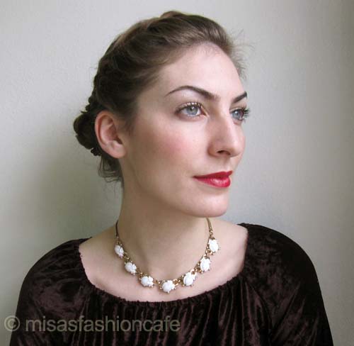 （画像用） Trifari　 トリファリ ガラスの花ネックレス