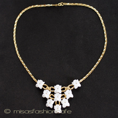 （画像用） クラウントリファリ Trifariすみれネックレス