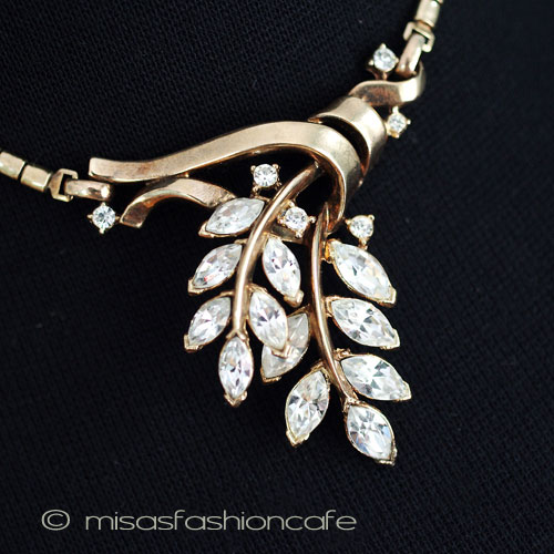 （画像用） Ｔｒｉｆａｒｉ　 トリファリ リーフブーケ　ネックレス