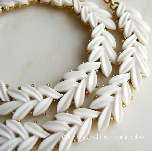 （画像用） ヴィンテージジュエリー トリファリ白葉ネックレス