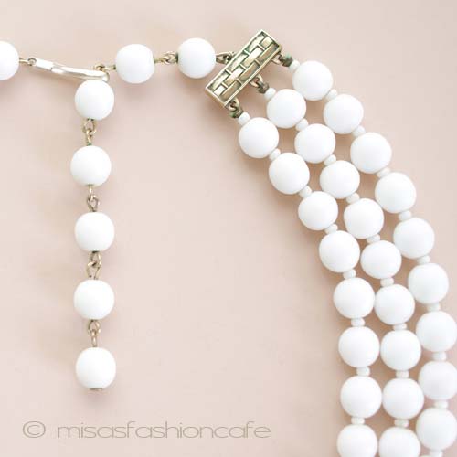 （画像用） ミルクガラス　ネックレス