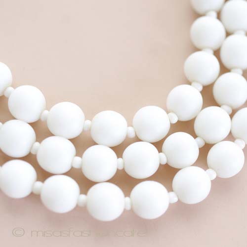 （画像用） ミルクガラス　ネックレス