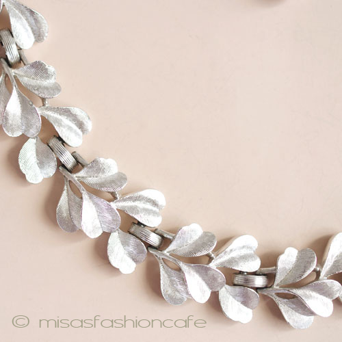 （画像用） Trifari　 トリファリ 銀葉　ネックレス