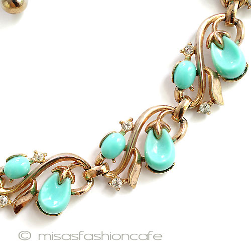 （画像用） Trifari　トリファリ ターコイズのベリー