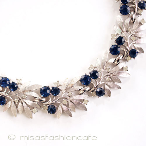 （画像用） Ｔｒｉｆａｒｉ　 トリファリ ネイビー花　ネックレス