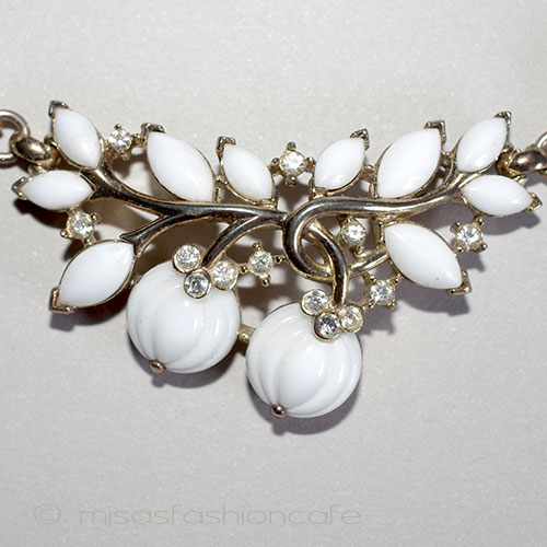 （画像用） Ｔｒｉｆａｒｉ　 トリファリ ガラスベリーネックレス