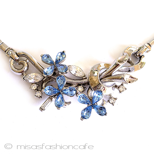 （画像用） Ｔｒｉｆａｒｉ　 トリファリ １９５１年　お花ネックレス