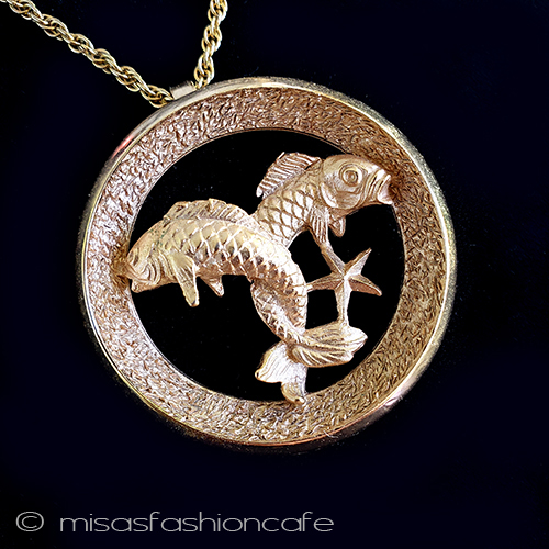 （画像用） Trifari　 トリファリ 　鯉・魚座　ネックレス