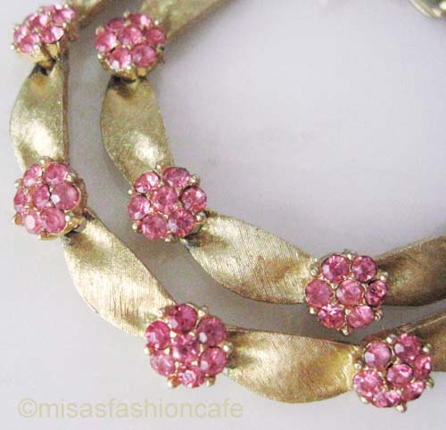 （画像用） Trifarトリファリ 　ピンクフラワー・ネックレス