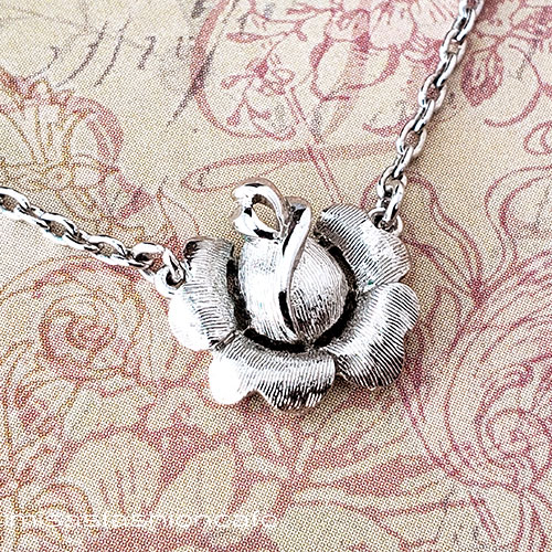 （画像用） Trifari　 トリファリ 薔薇の花ネックレス