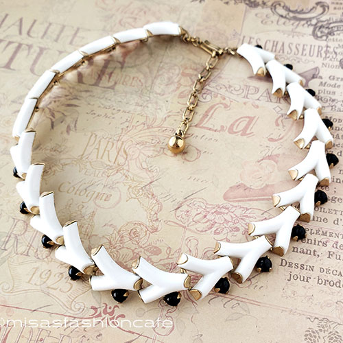 （画像用） Trifari　 トリファリ 白黒の木ネックレス