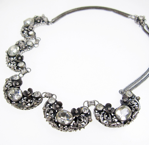 （画像用） アンティーク豪華ネックレス 透かしシルバーフラワー