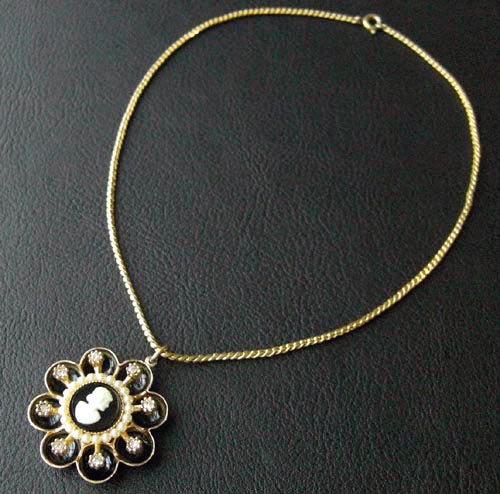 （画像用） Coroペガサス ネックレス