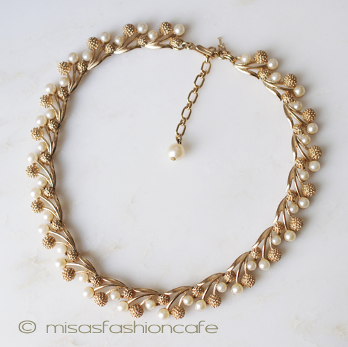 （画像用） Trifari　トリファリ 　パールの花ネックレス