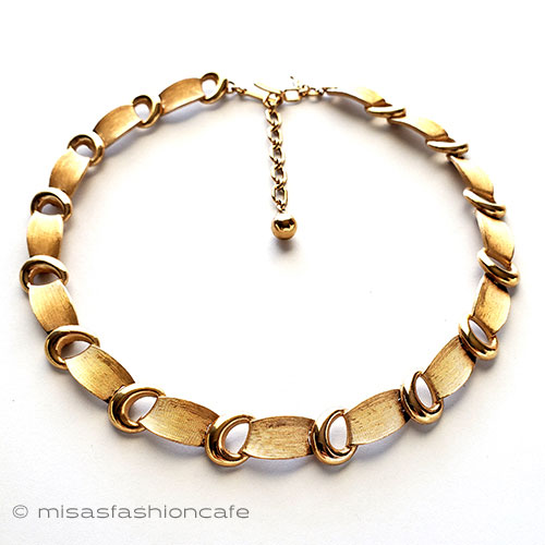 （画像用） Trifari　 トリファリ りぼん　ネックレス