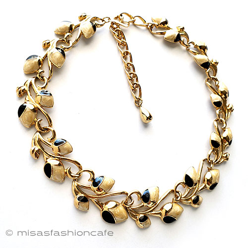 （画像用） Trifari　 トリファリ 団栗　ネックレス