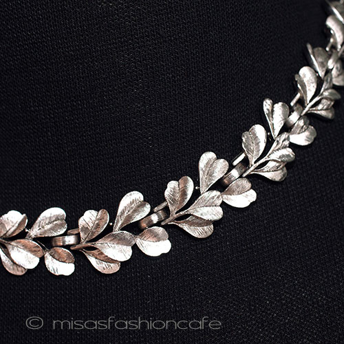 （画像用） Ｔｒｉｆａｒｉ　 トリファリ リーフ　ネックレス