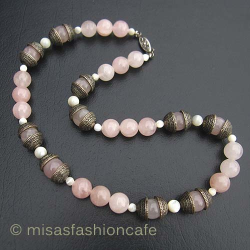 （画像用） 天然ローズクオーツ MOパールネックレス