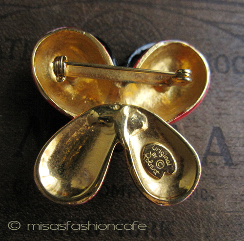 （画像用） Original By Robert 水玉の蝶　ブローチ