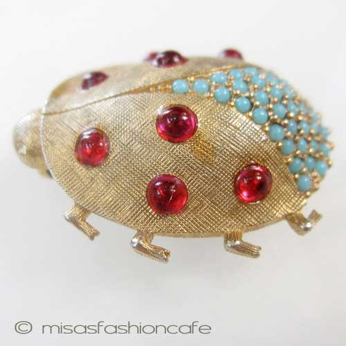 （画像用） てんとう虫 ブローチ