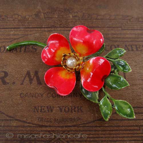 （画像用） Original By Robert ハナミズキ花ブローチ