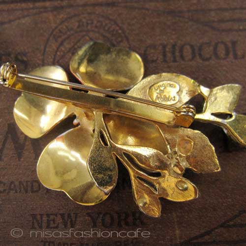 （画像用） Original By Robert ハナミズキ花ブローチ