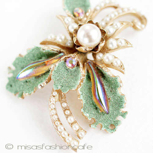 （画像用） Florenza　フロレンツァ パールのお花　ブローチ