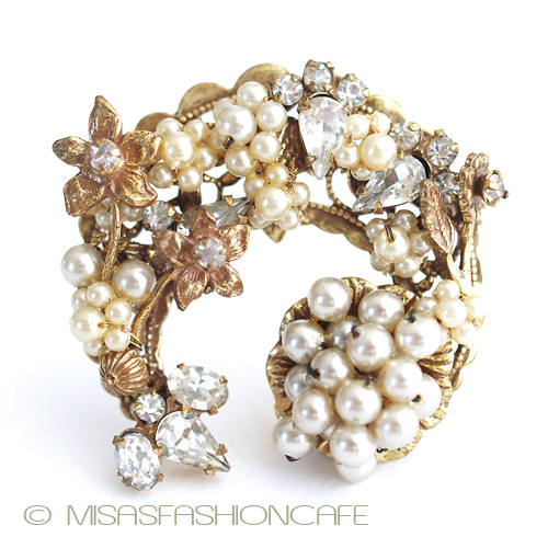 （画像用） Ｏｒｉｇｉｎａｌ　ｂｙ　Ｒｏｂｅｒｔ パールRS　花ブローチ