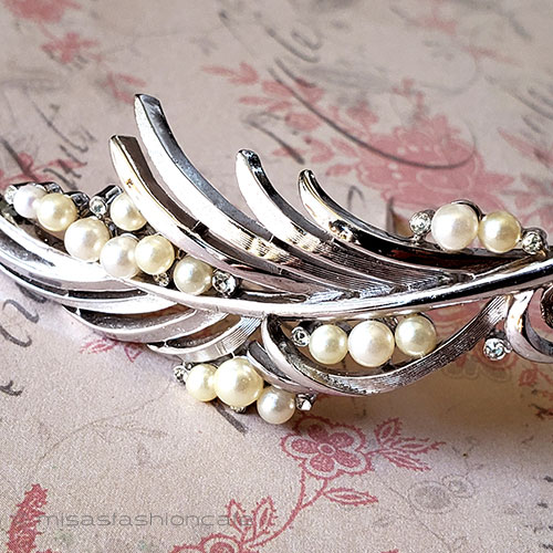 （画像用） Trifari　 トリファリ パールRS葉ブローチ