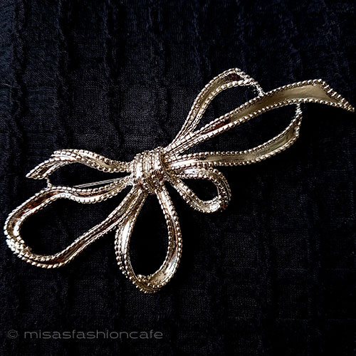 （画像用） Trifari　 トリファリ リボン(大)ブローチ