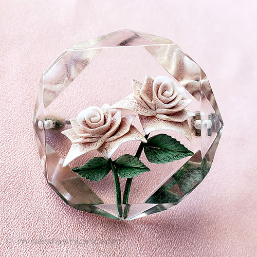 （画像用） ヴィンテージアクセサリー ローズブーケ花ブローチ