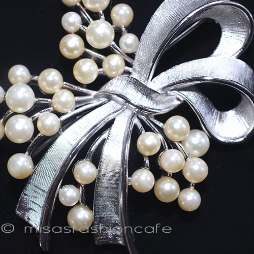 （画像用） Trifari　 トリファリ パールりぼん　ブローチ