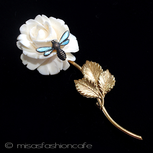 （画像用） 象牙アイボリー 14K gf ローズ＆蜂　ブローチ