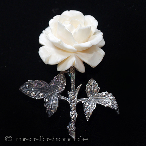 （画像用） 象牙　アイボリー　銀製 天然石ローズ　ブローチ