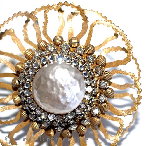 （画像用） ミリアムハスケル刻印 バロックパールの花