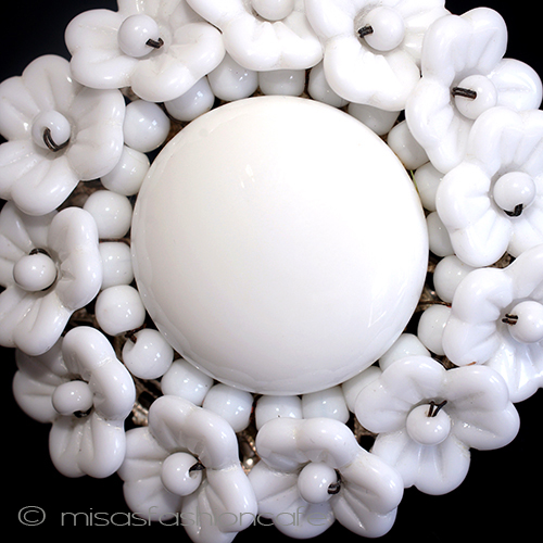 （画像用） ミリアムハスケル　 ミルクガラスのお花