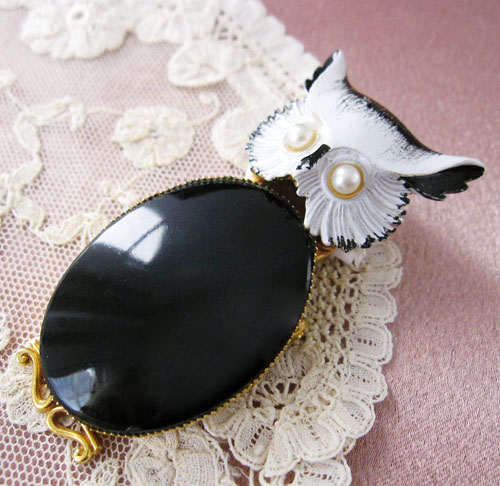 （画像用） Original By Robert ふくろう　ブローチ