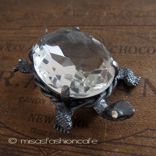 （画像用） カメ亀 ブローチ